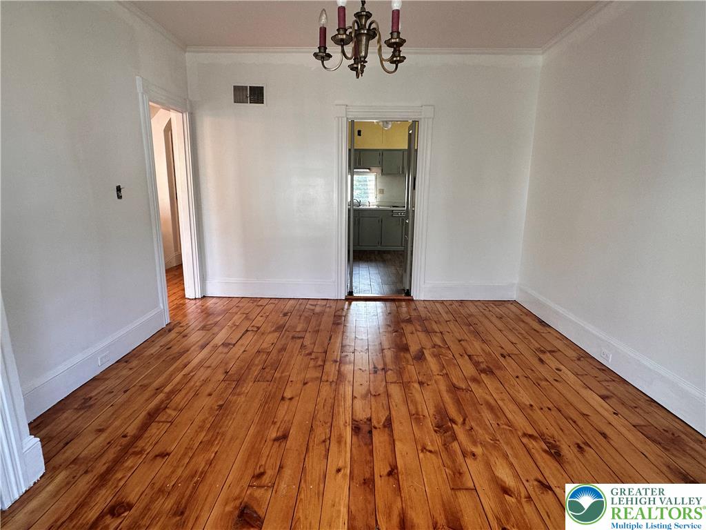 320 Cattell Street 2