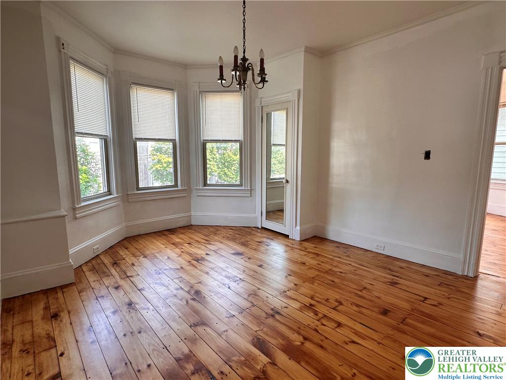 320 Cattell Street 2