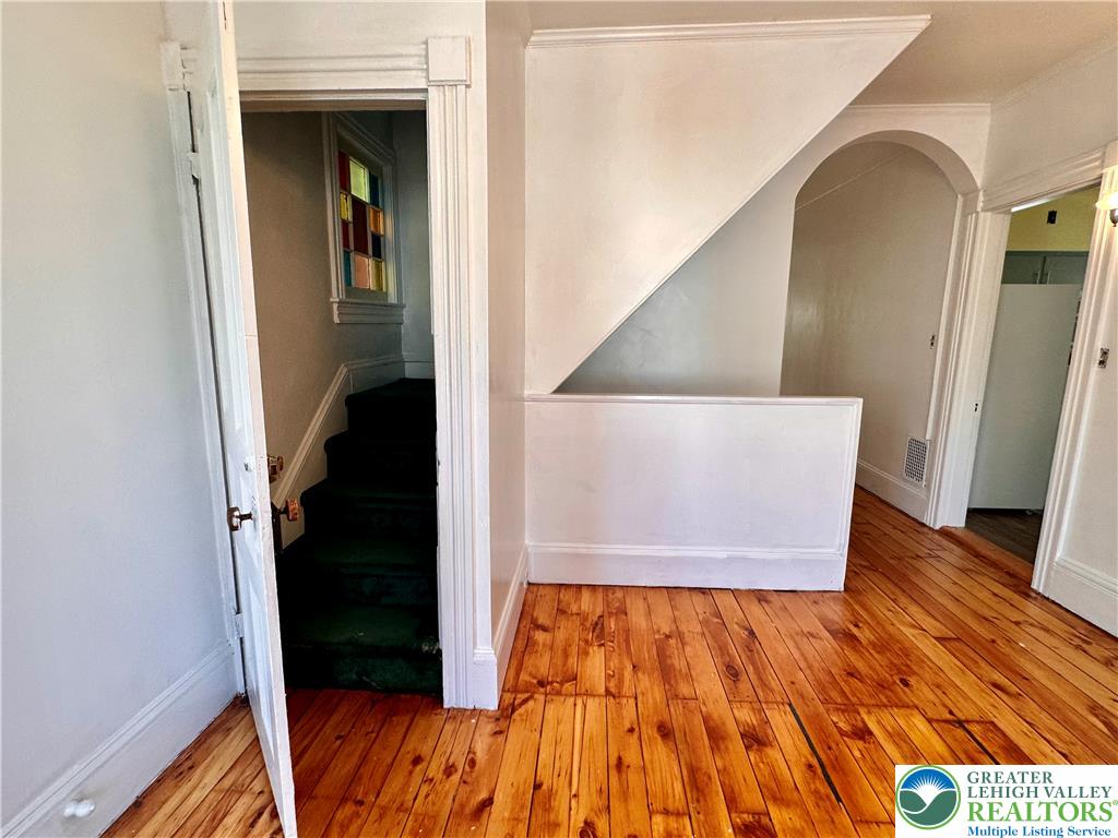 320 Cattell Street 2