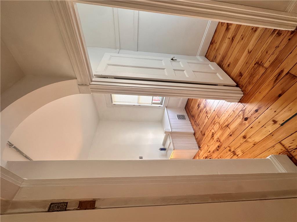 320 Cattell Street 2