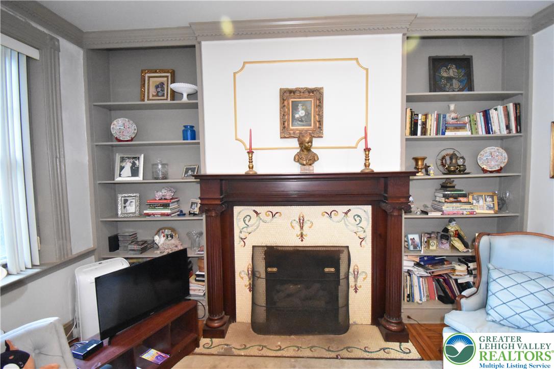 241 Spring Garden Street 1