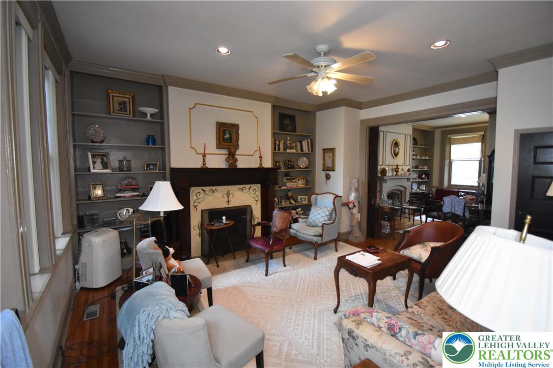 241 Spring Garden Street 1