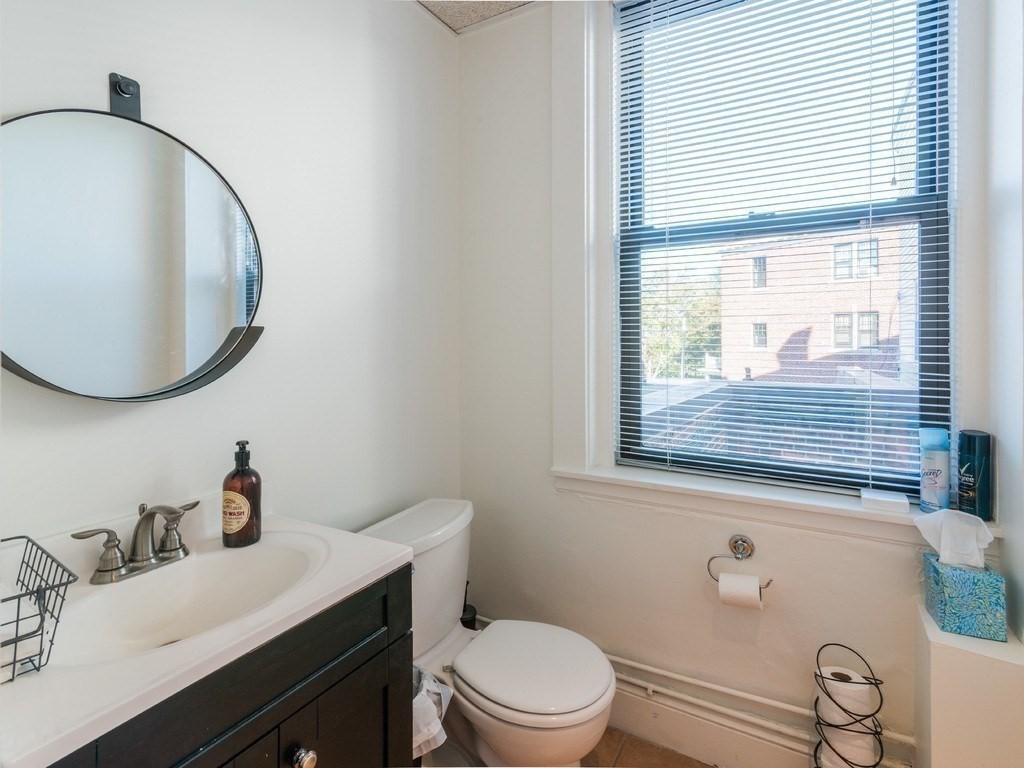 39 Harvard St Unit: 2nd Floor