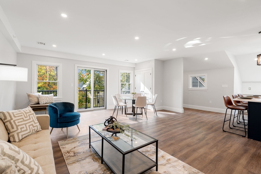 424 Newtonville Ave # 3 Unit: #3