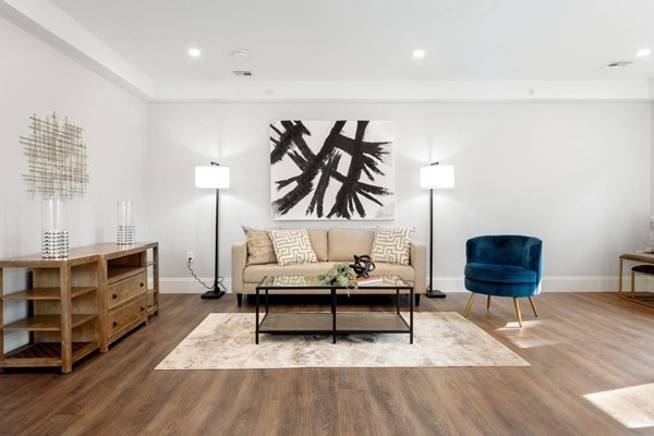 424 Newtonville Ave # 3 Unit: #3
