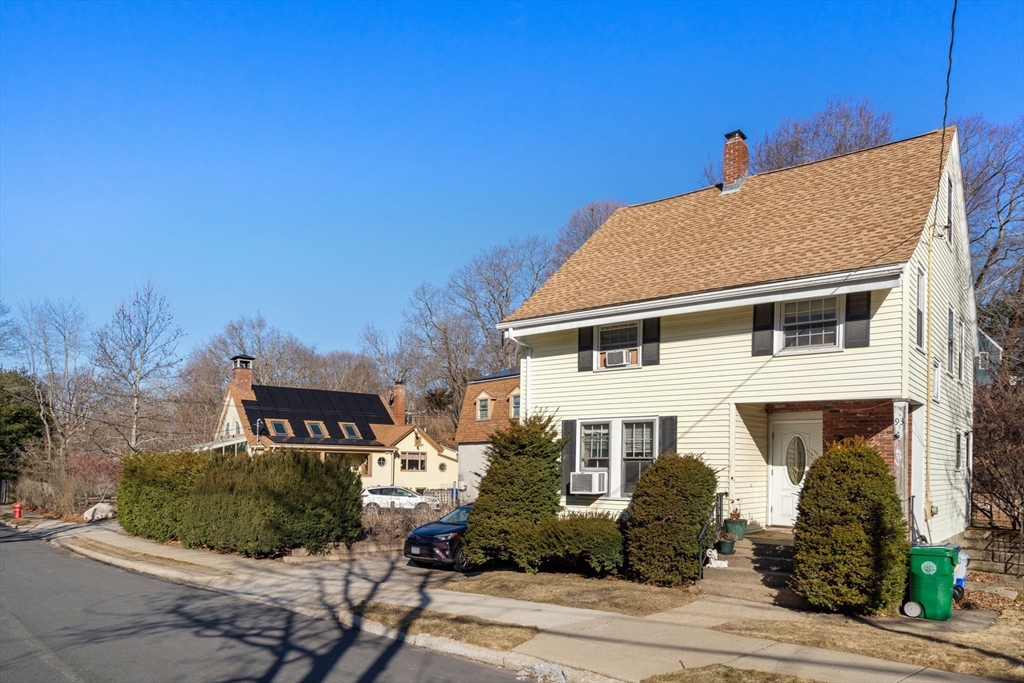 93 Thurston Road