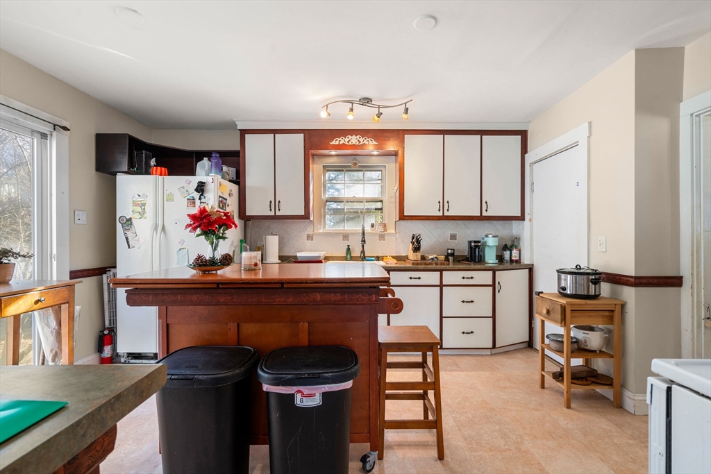 93 Thurston Road