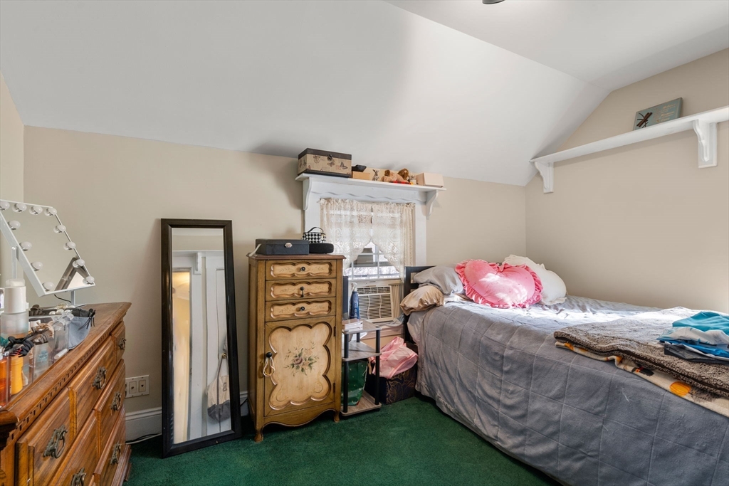 93 Thurston Road