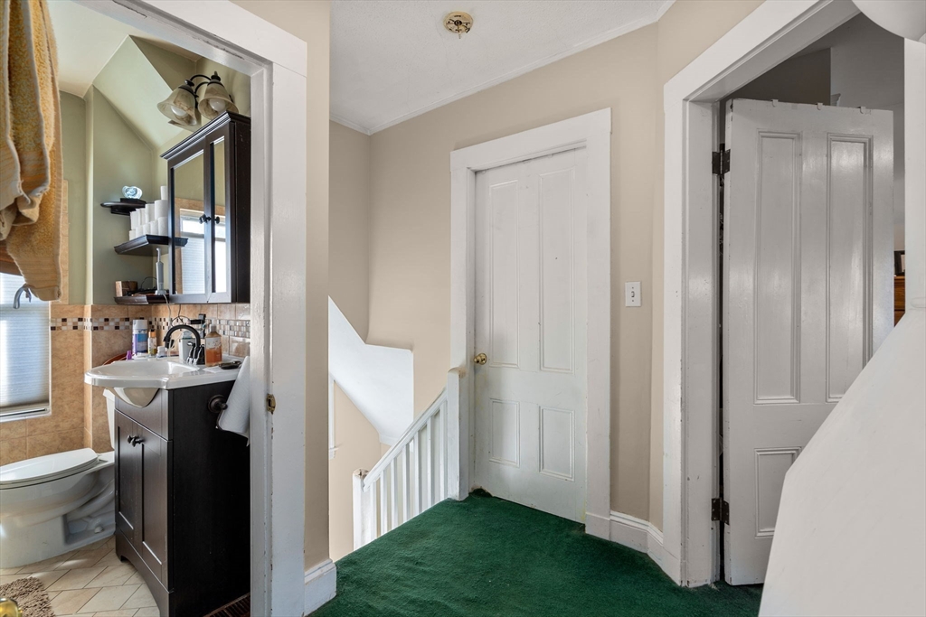 93 Thurston Road