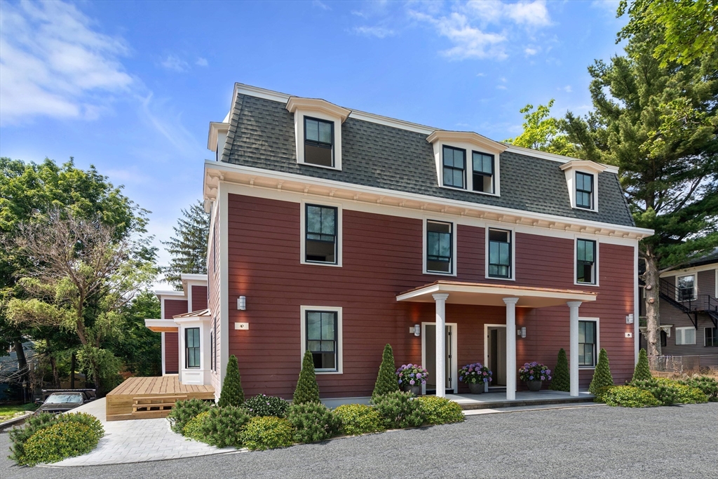 12 Goodwin Place Unit 2 Unit: Unit 12-2