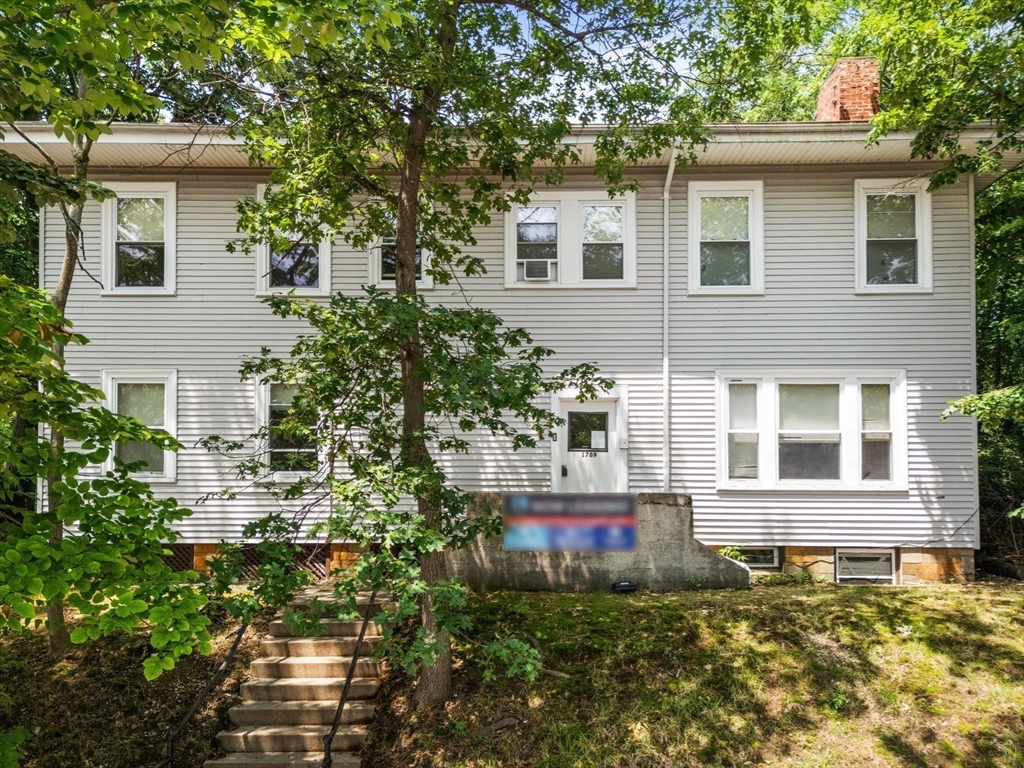 1789 Commonwealth, Boston