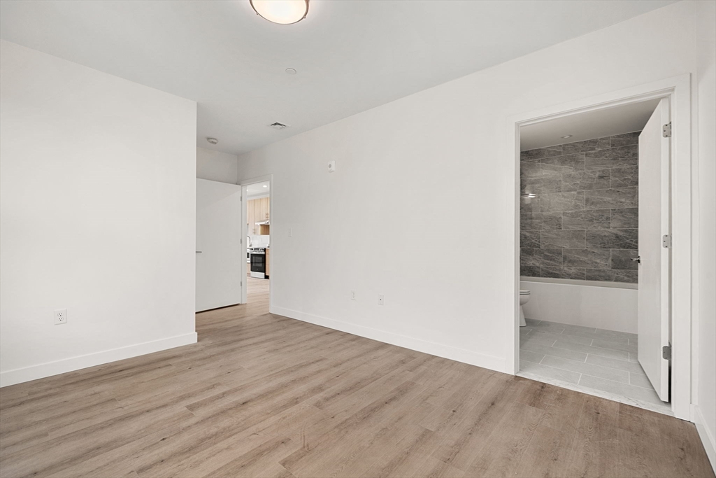 1151 Walnut Street # 301