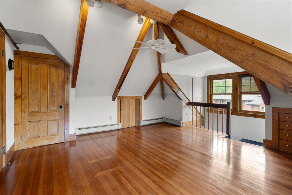 91 Wyman St Unit: 3rd Floor
