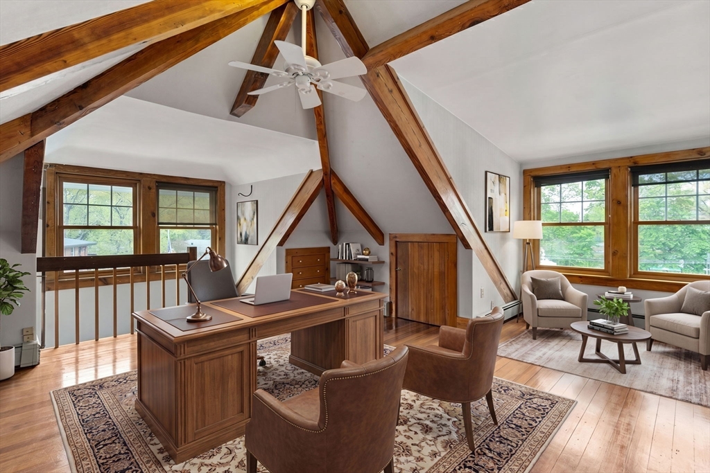 91 Wyman St Unit: 3rd Floor