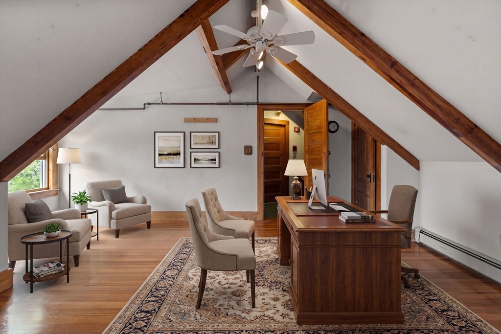 91 Wyman St Unit: 3rd Floor