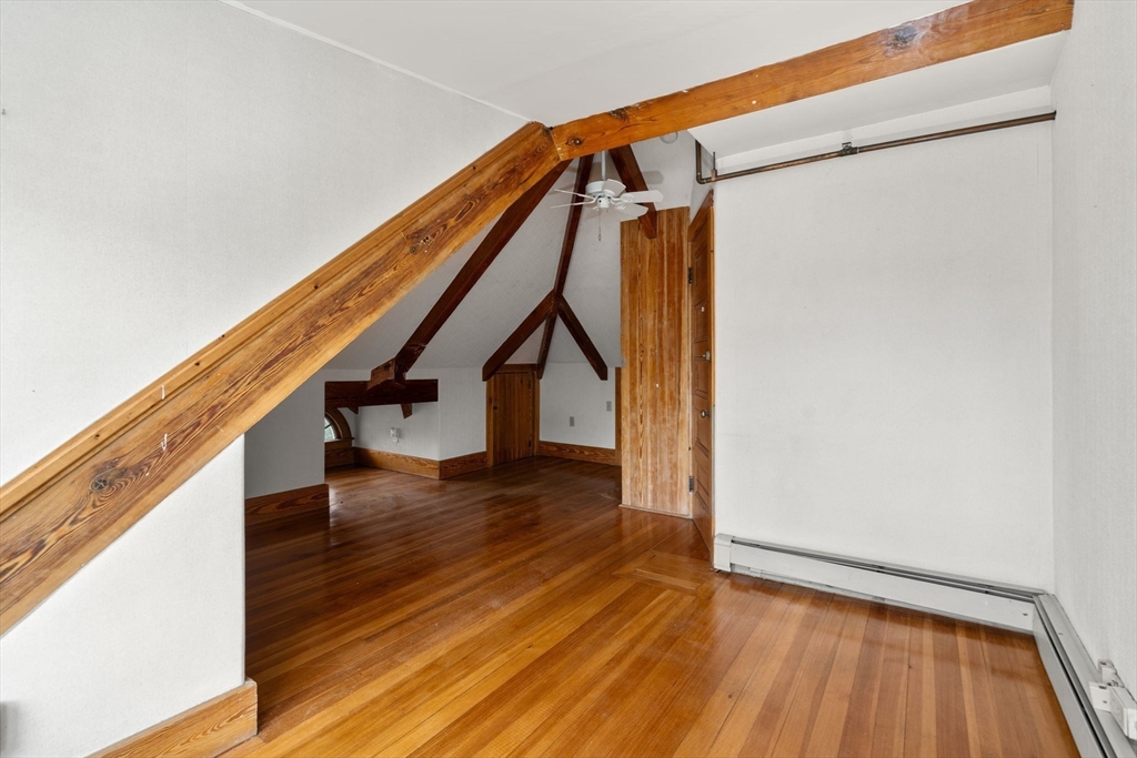 91 Wyman St Unit: 3rd Floor
