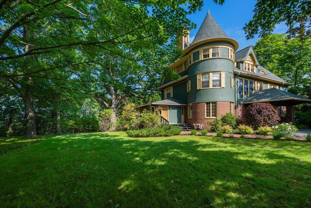 379 Central Street