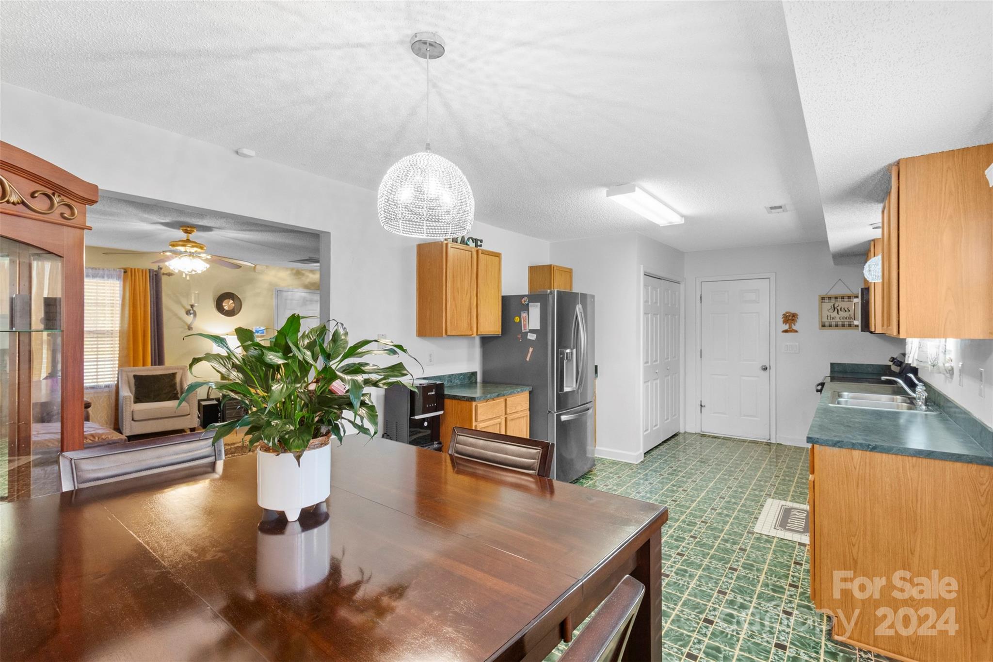 3923 Bitterroot Court