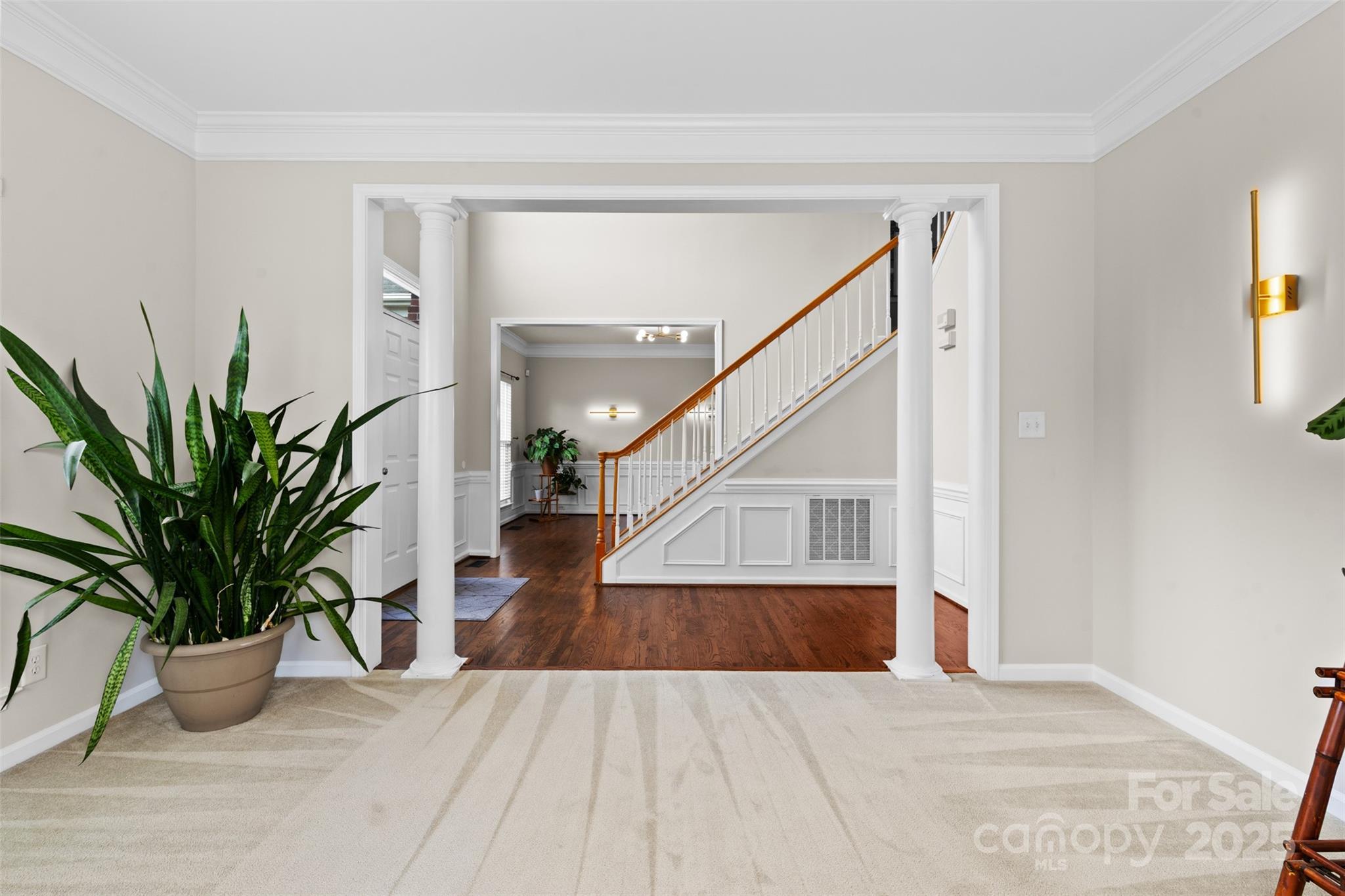 3213 Strawberry Road