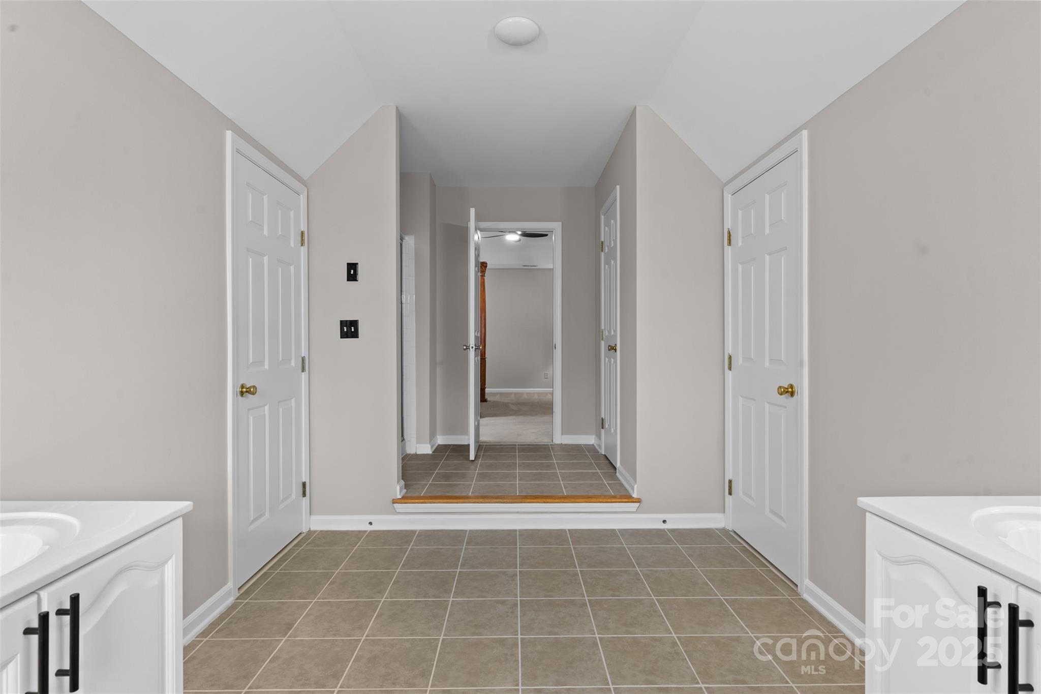 3213 Strawberry Road