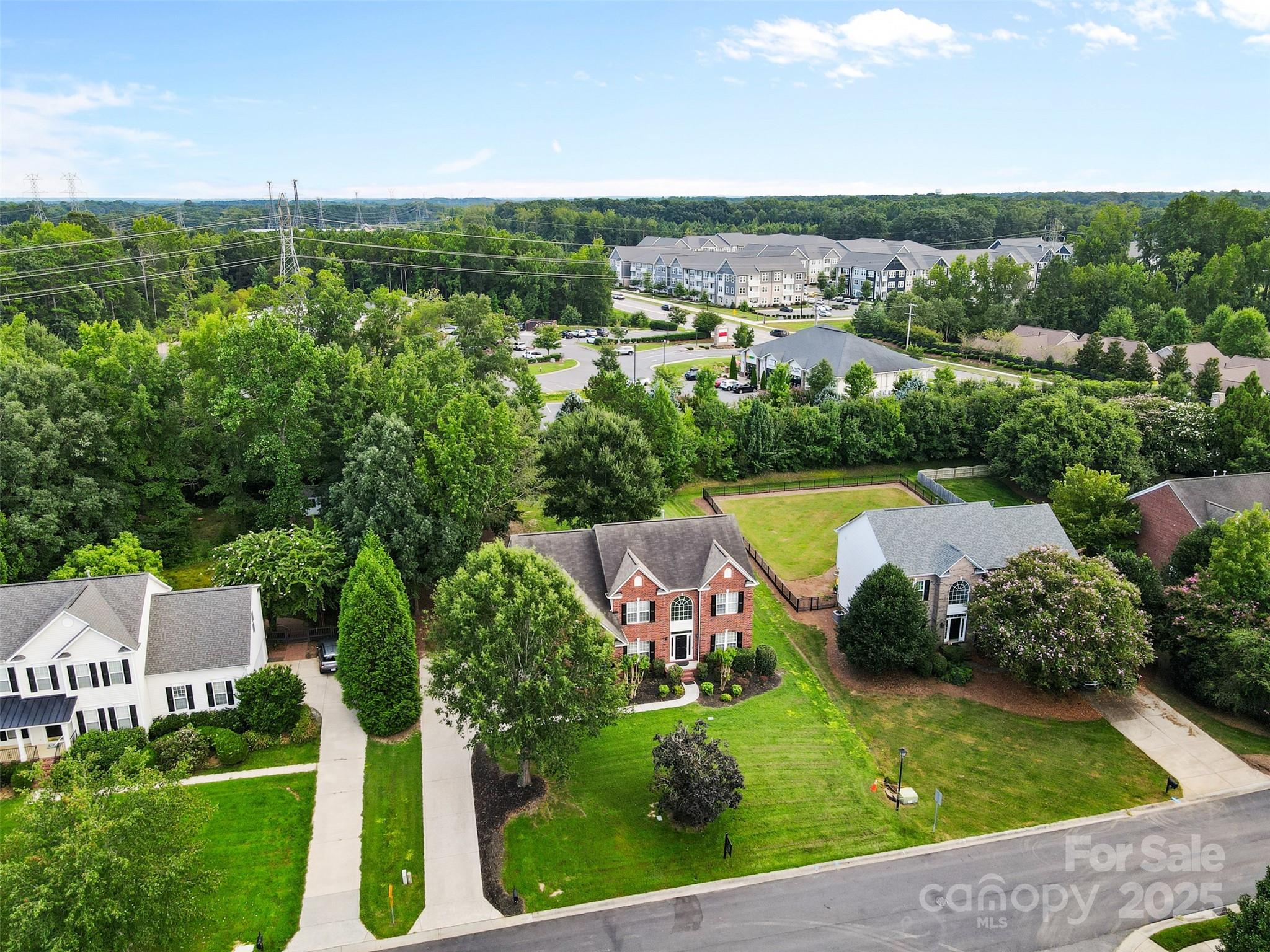 3213 Strawberry Road