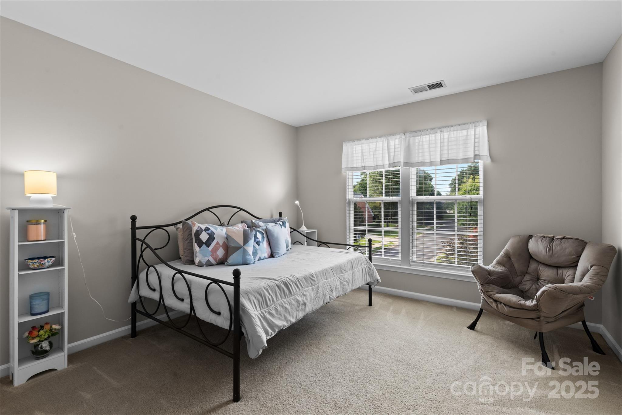 3213 Strawberry Road
