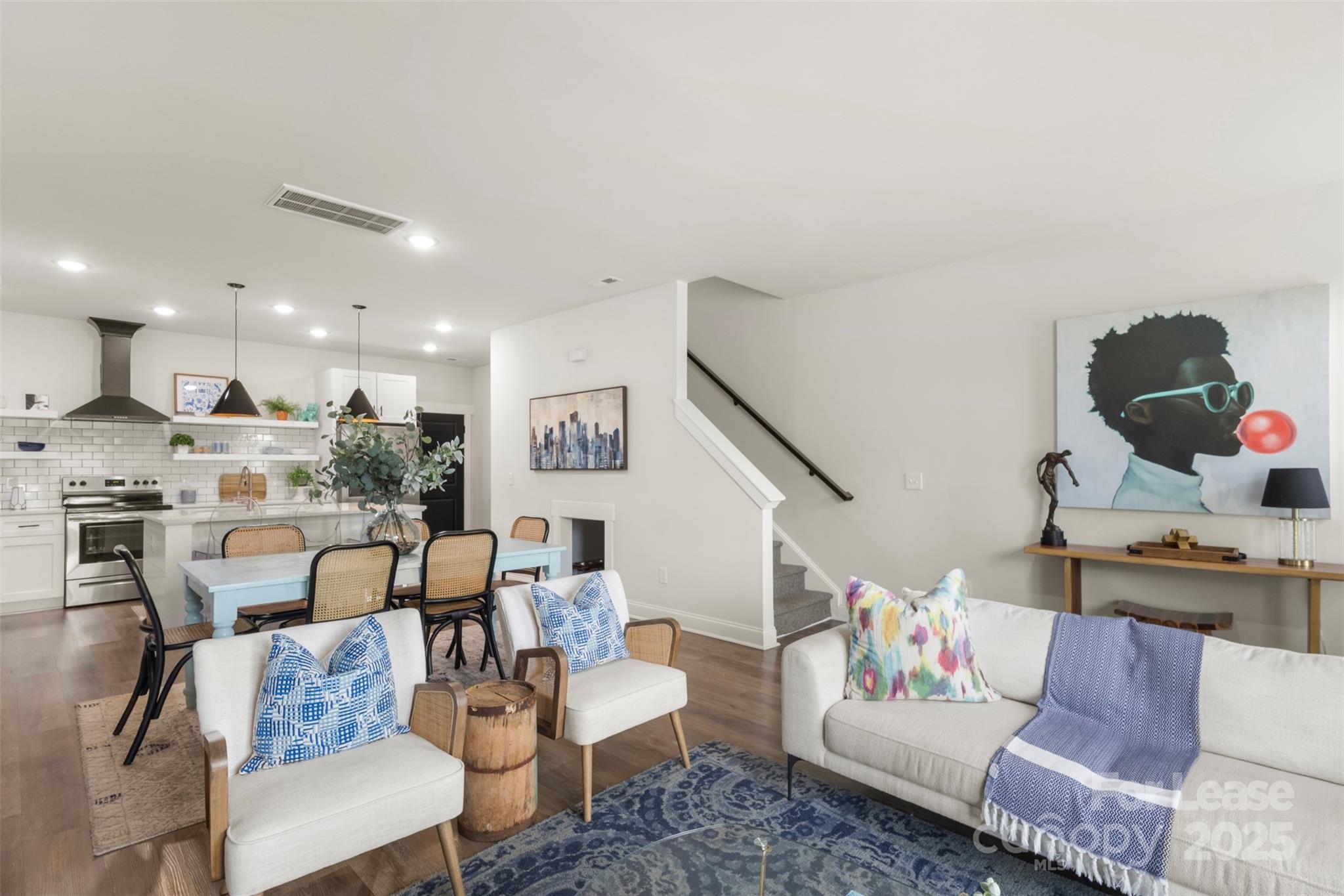 920 Blu Central Road