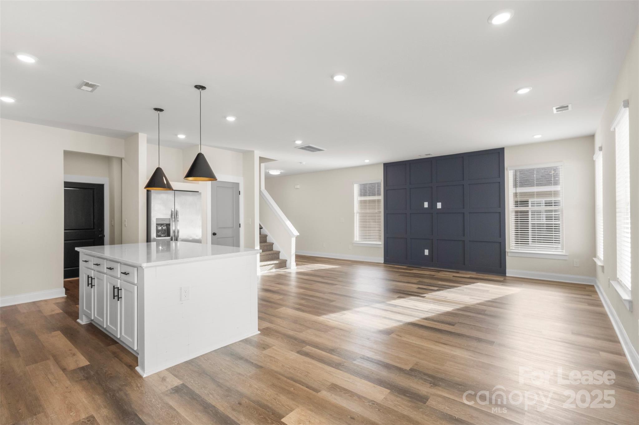 920 Blu Central Road