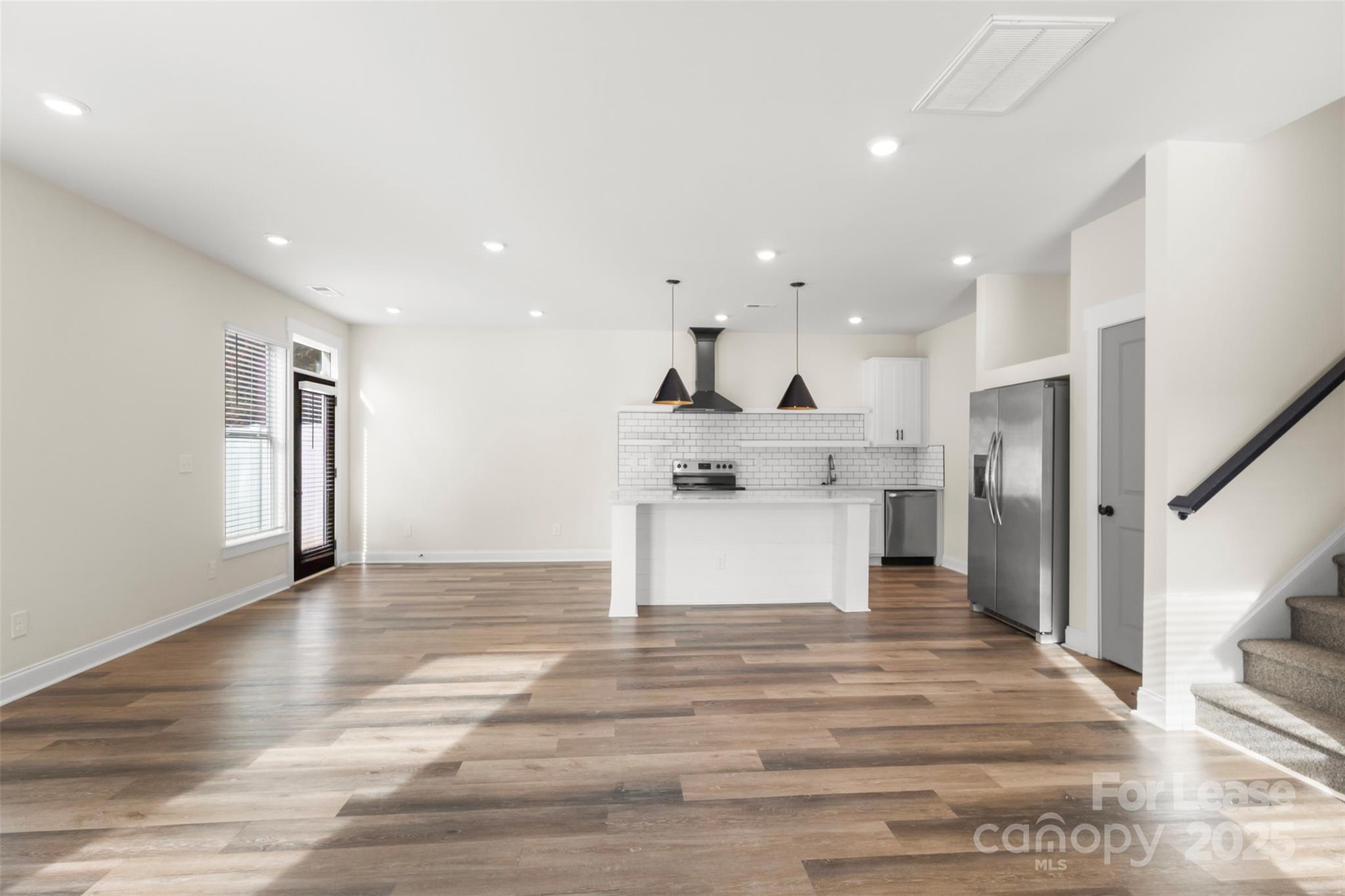 920 Blu Central Road