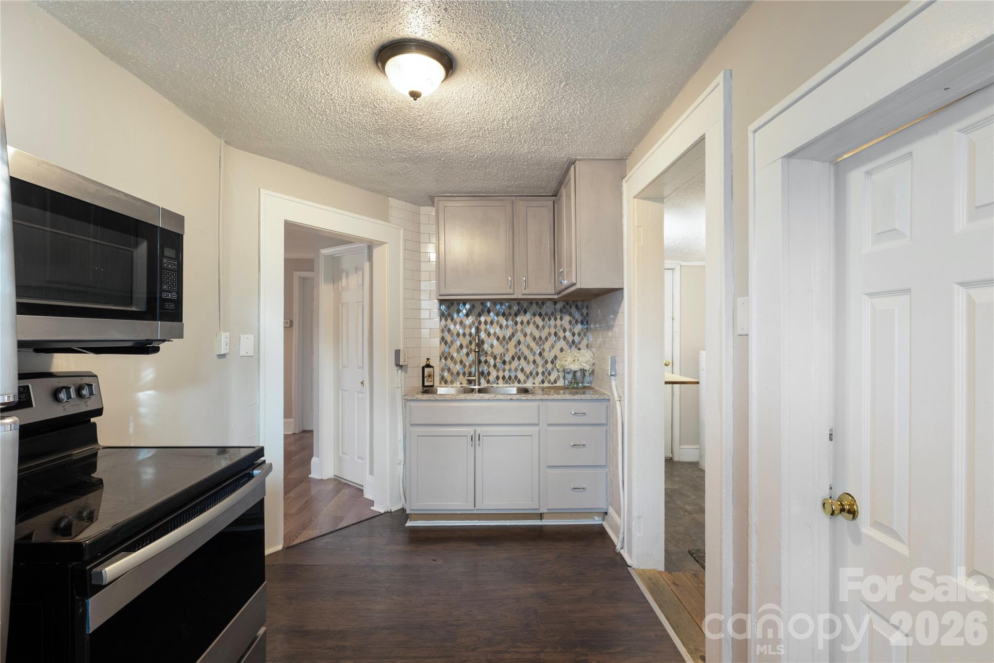 1309 Dearborn Avenue