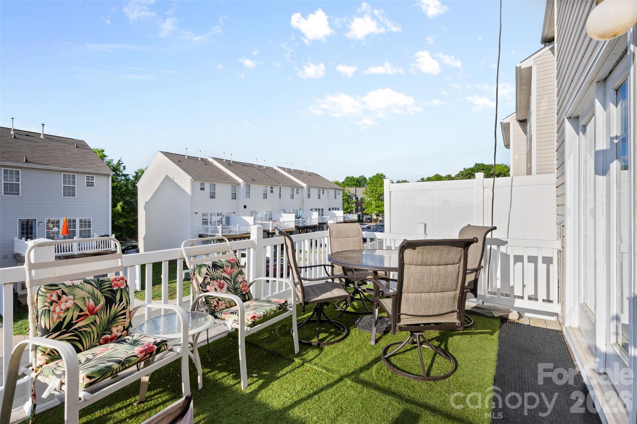 9775 Mallard Glen Drive