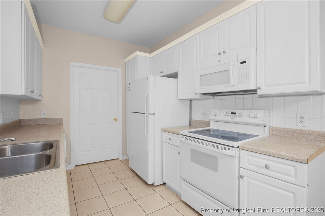 3119 Wisteria Lane 102