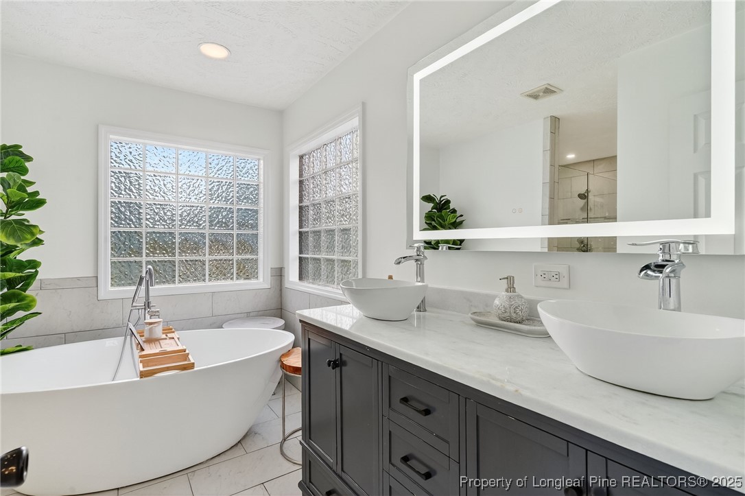 3737 Heatherbrooke Drive