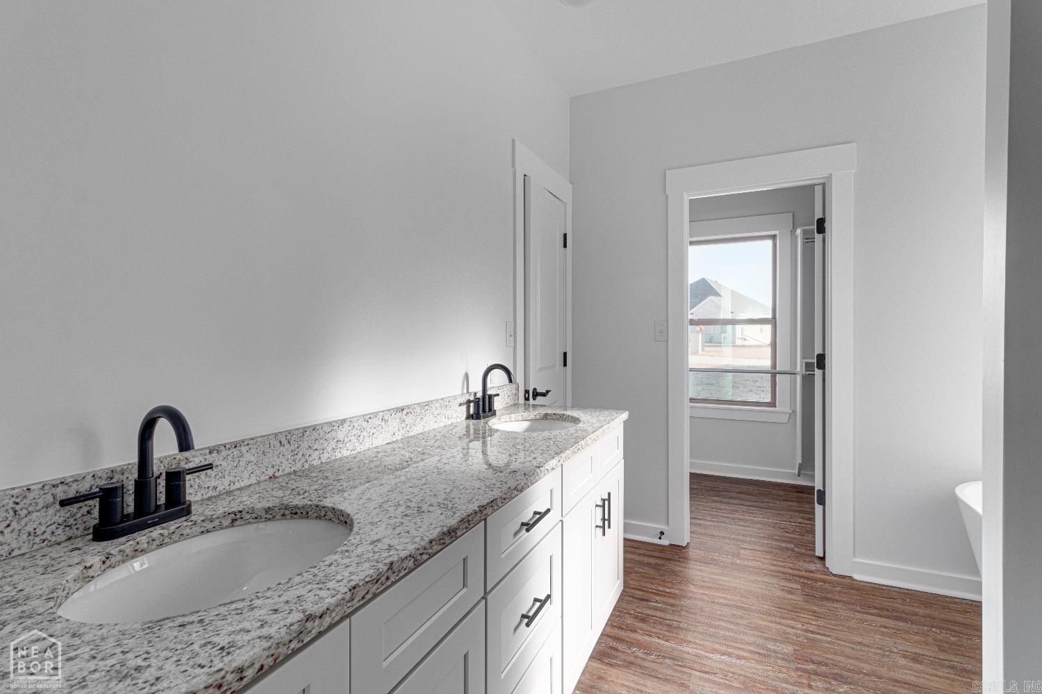 2603 Sarah Ln