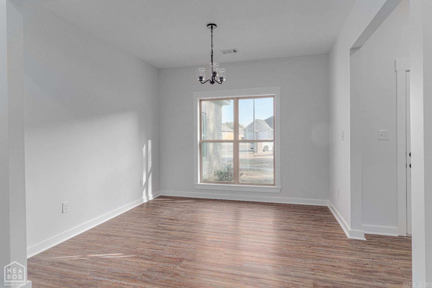 2603 Sarah Ln