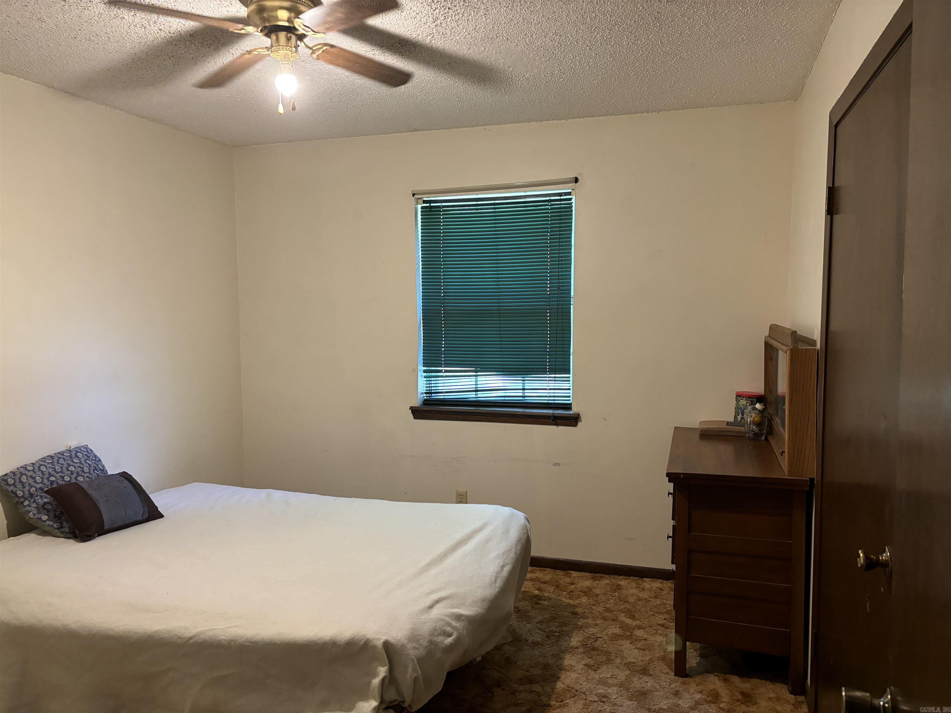 142 Sara Circle