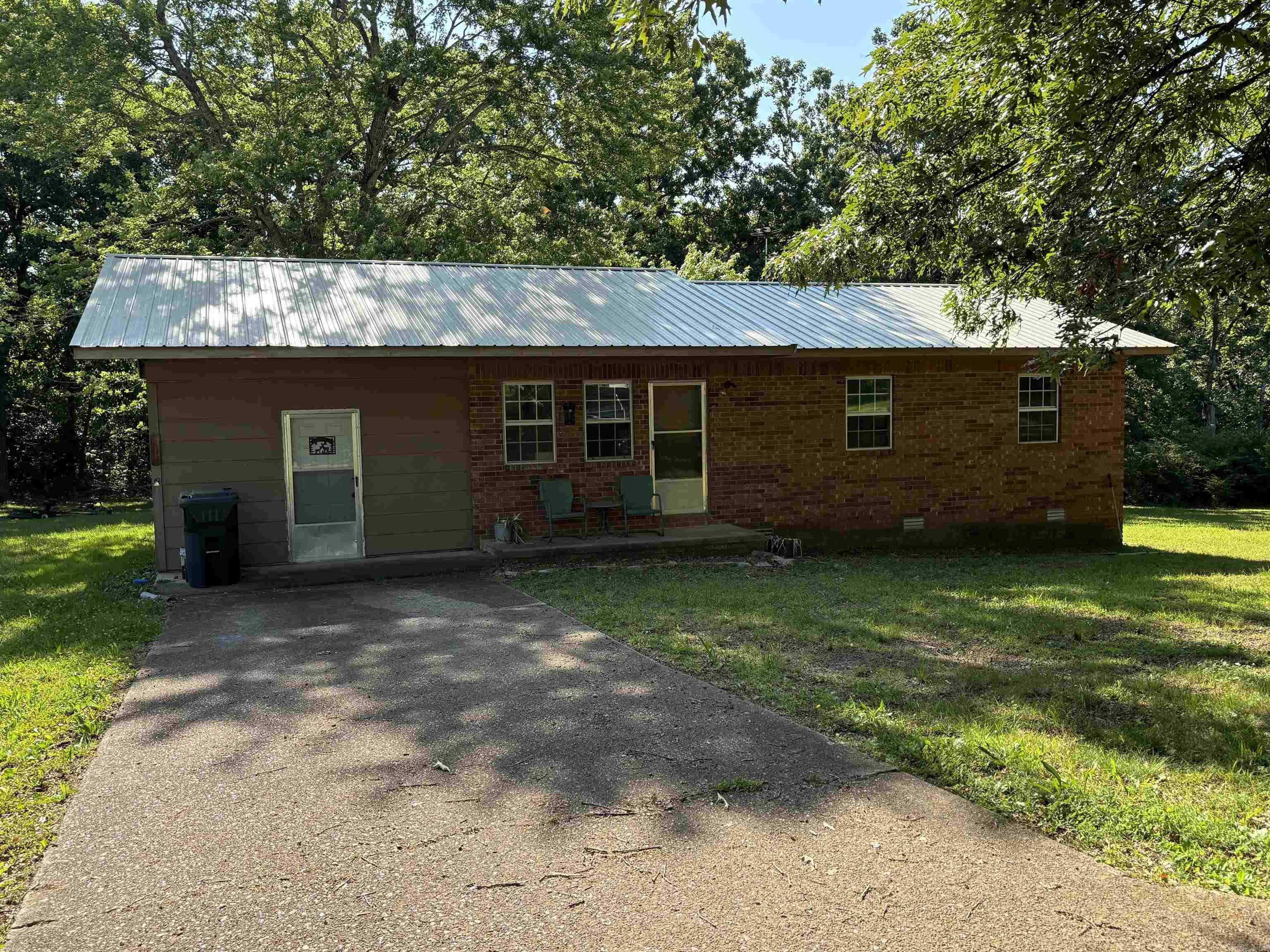 142 Sara Circle