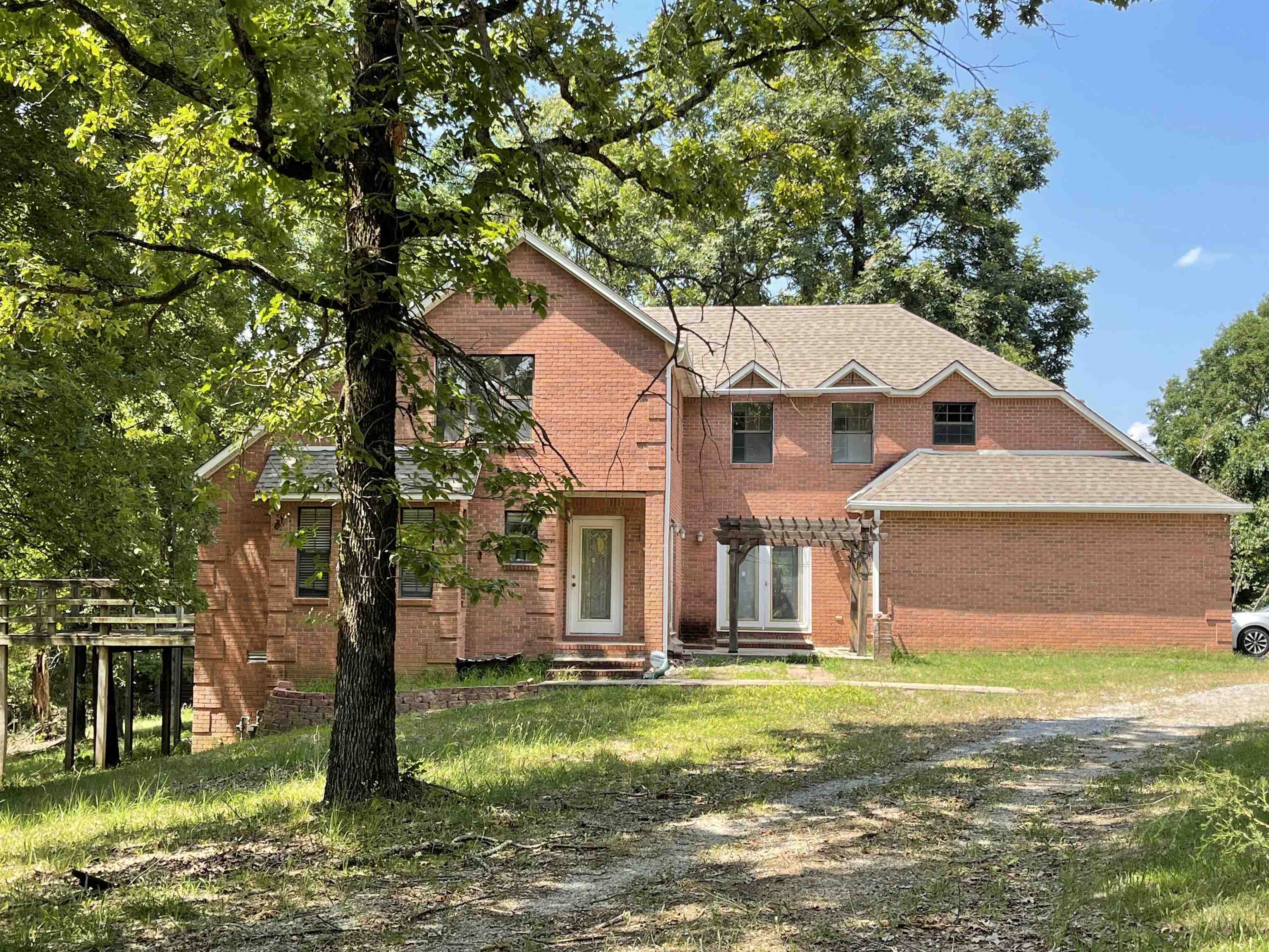 225 Teresa Lane