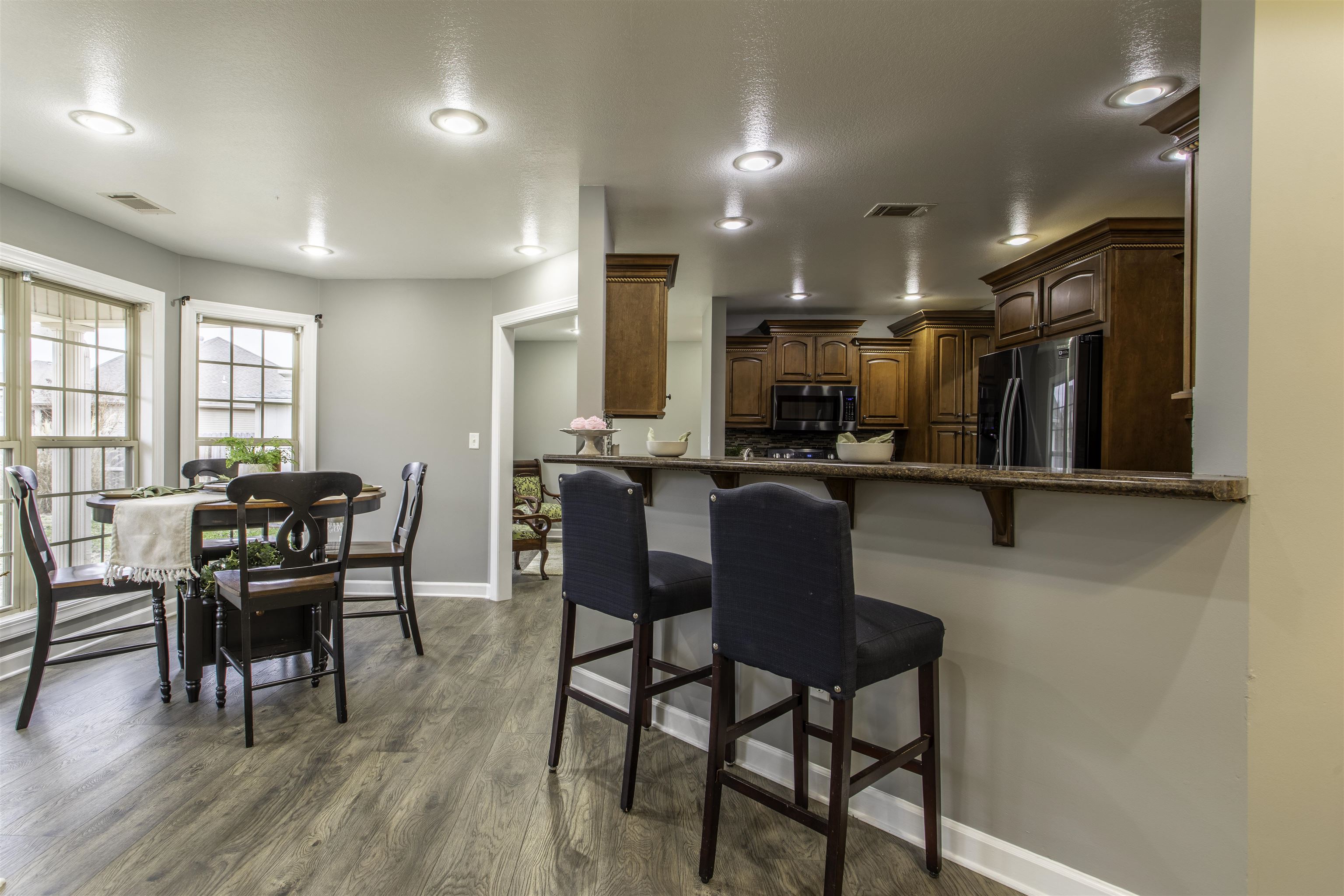 4828 Thistle Way