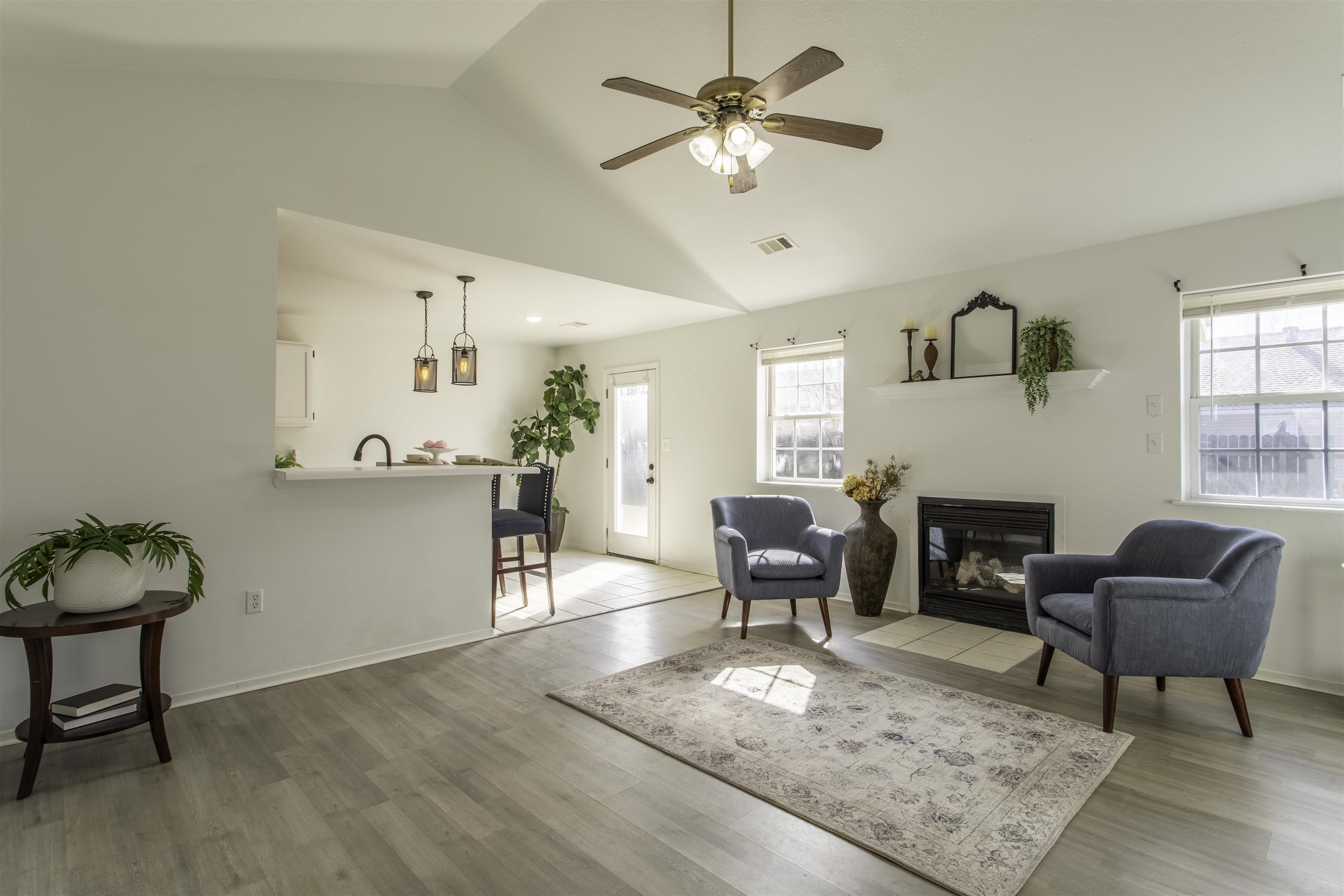 915 Silverleaf Circle