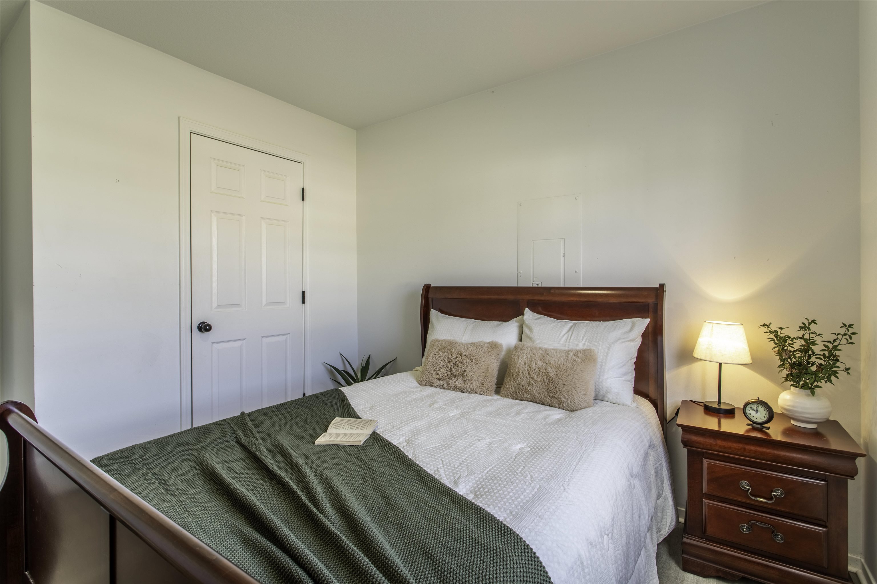 915 Silverleaf Circle