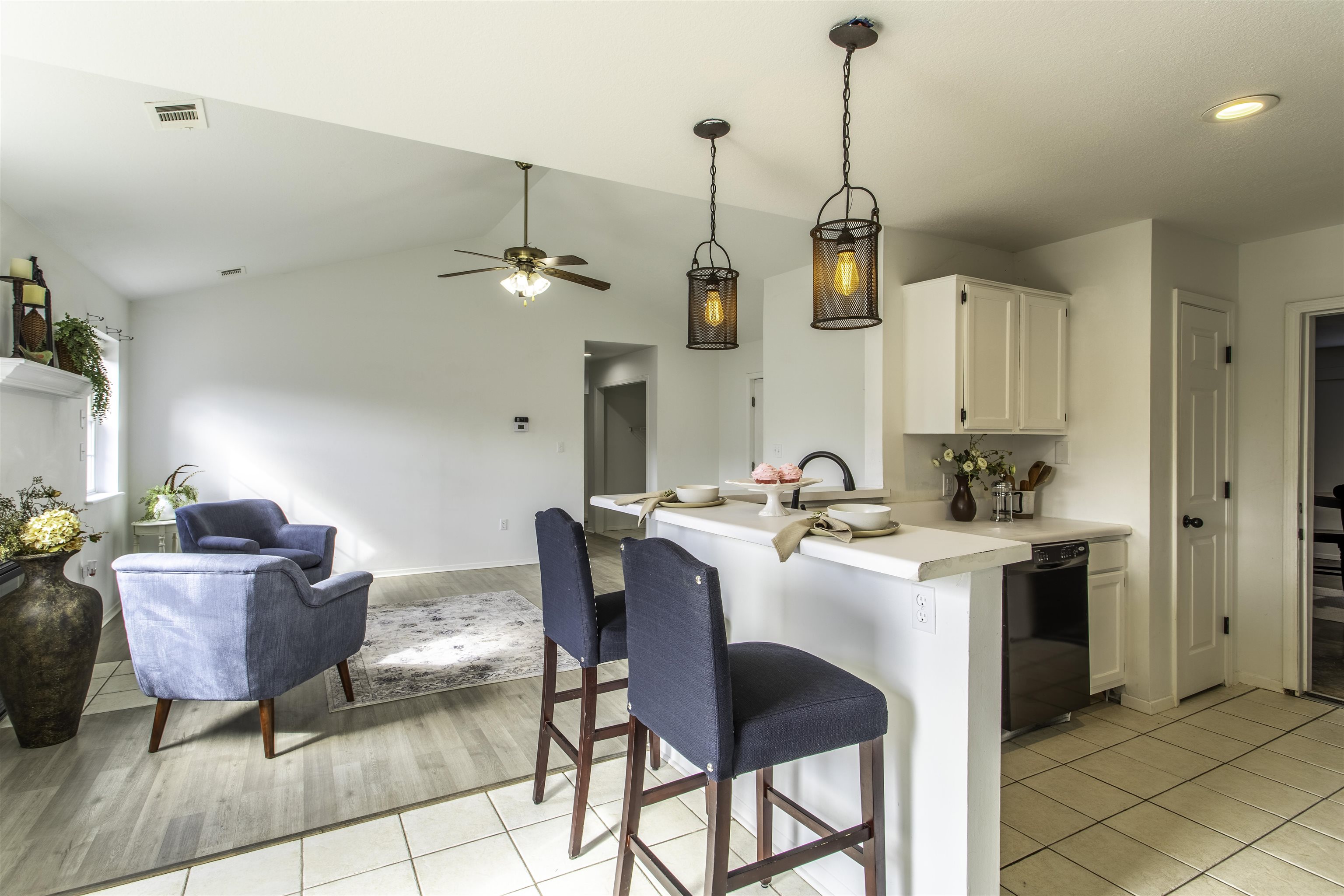 915 Silverleaf Circle