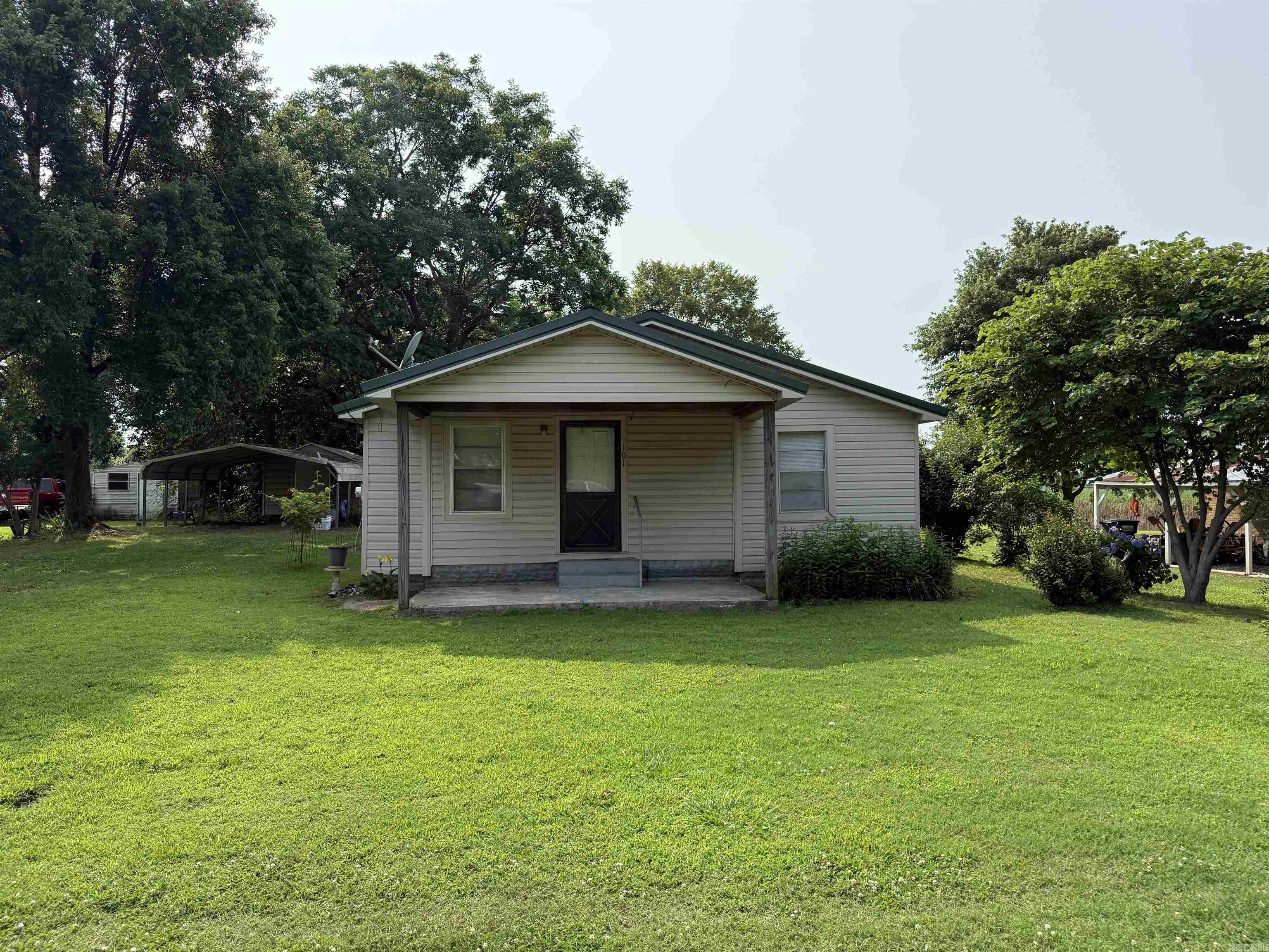 101 N Coffman
