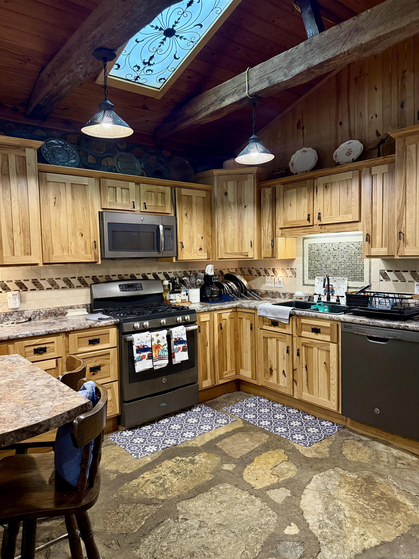 702 Fox Run Trail