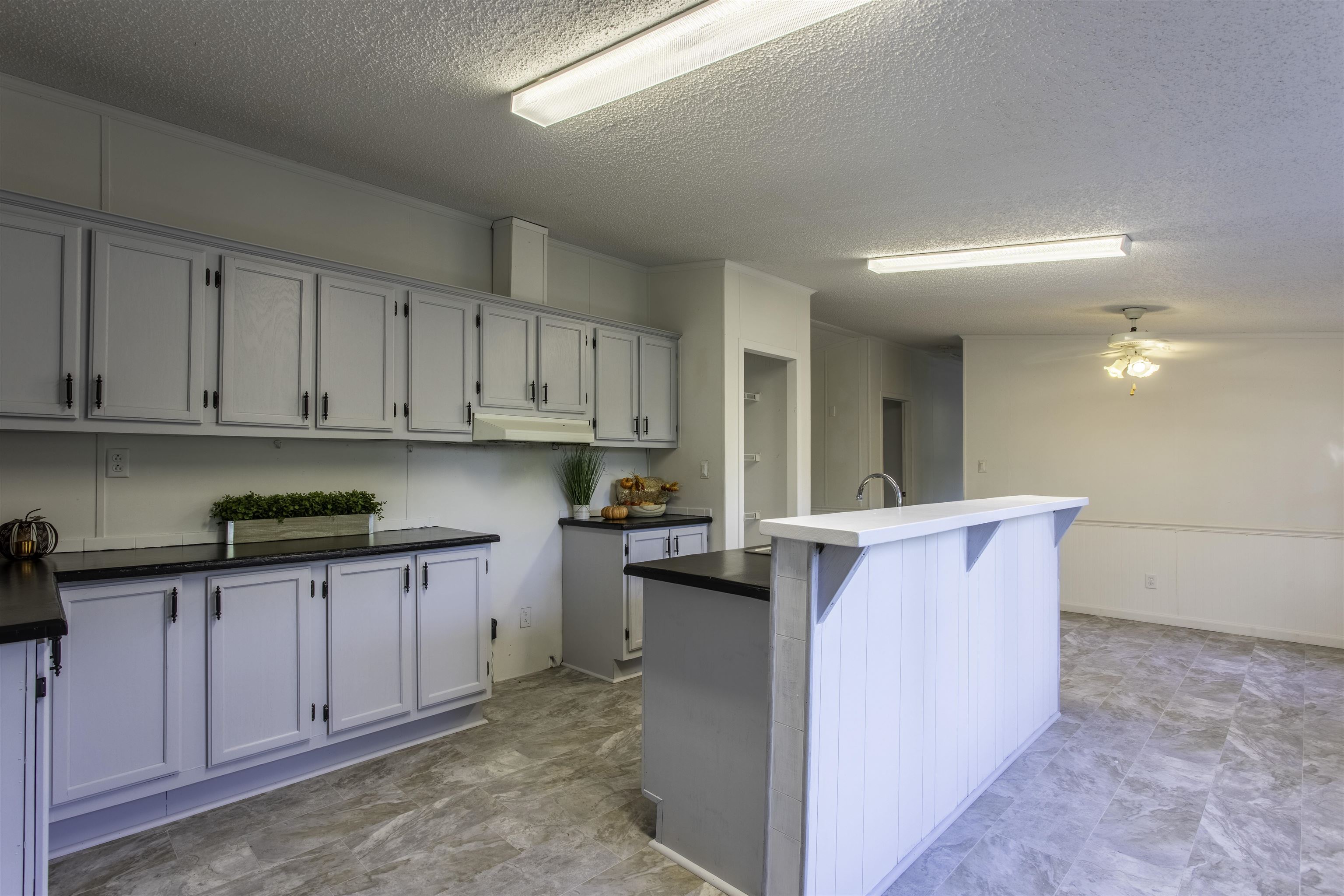 133 N Walnut St