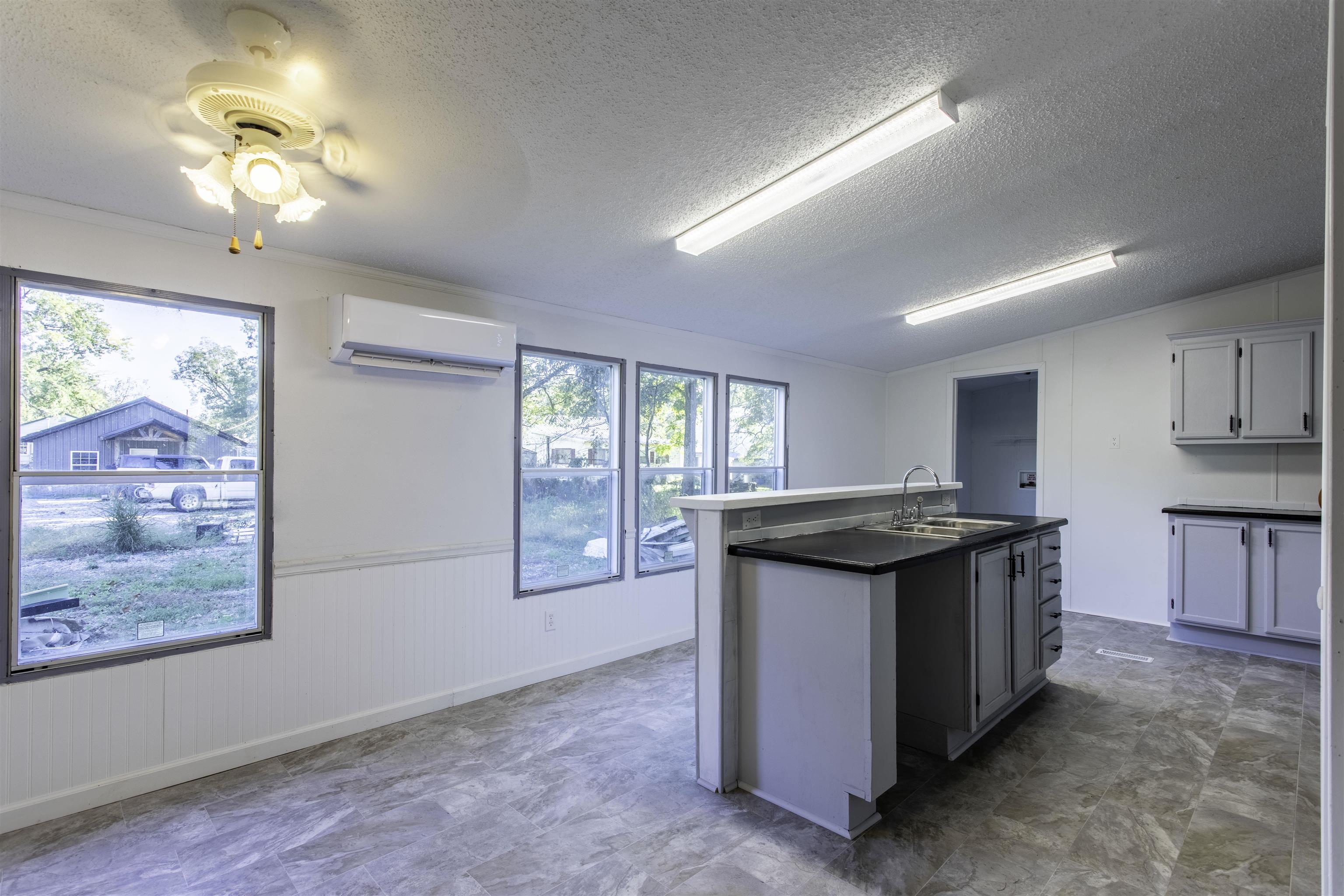 133 N Walnut St