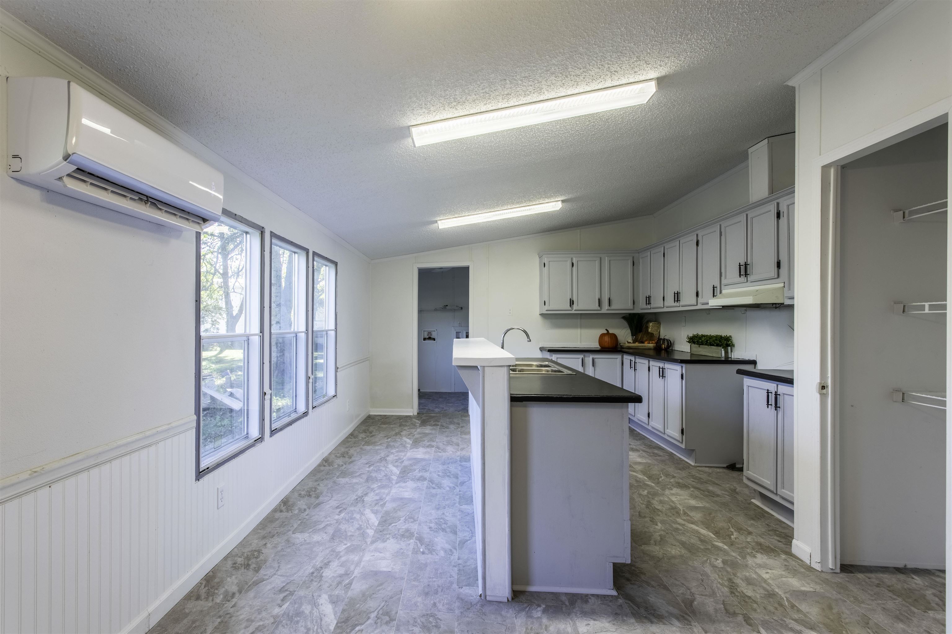 133 N Walnut St
