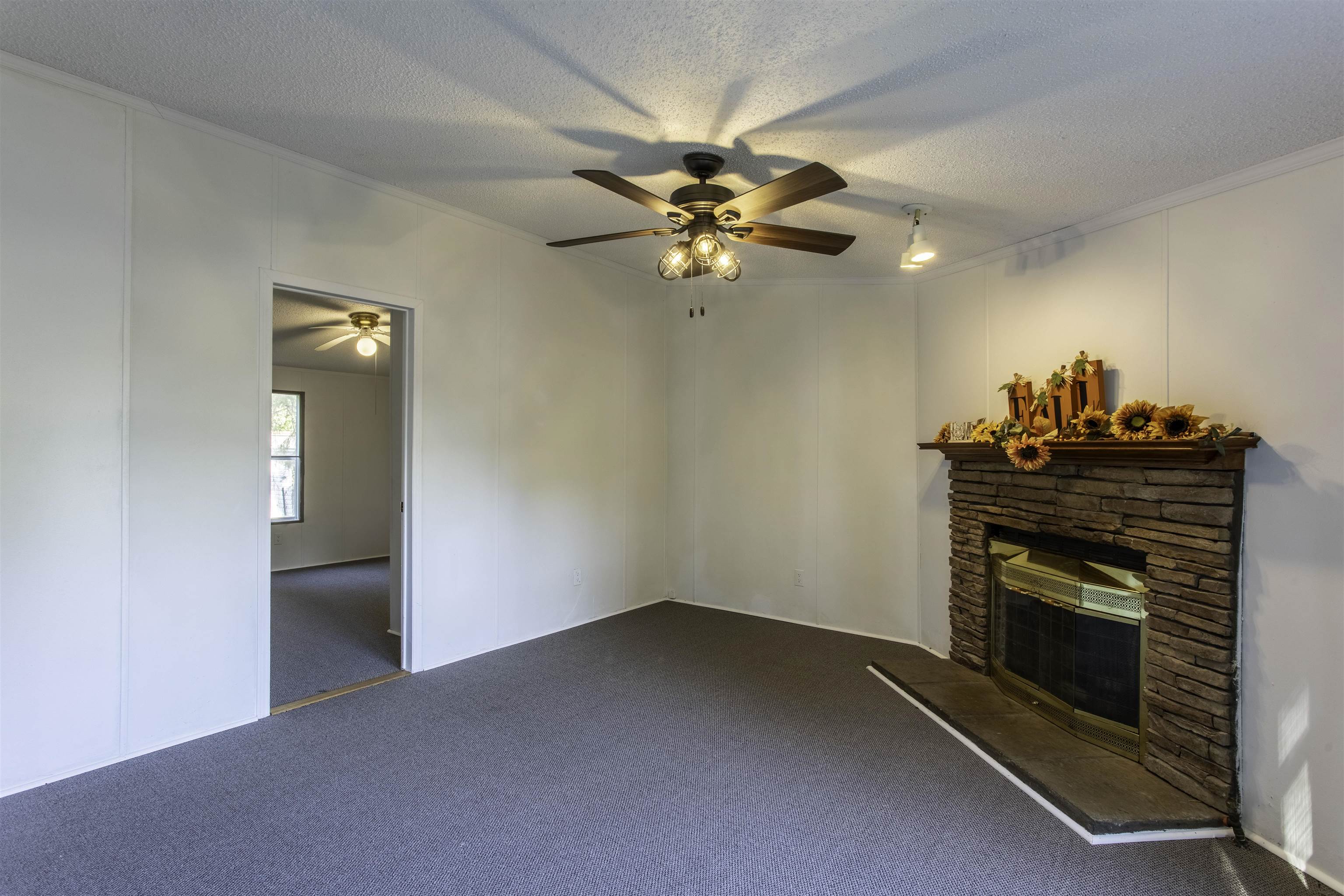 133 N Walnut St