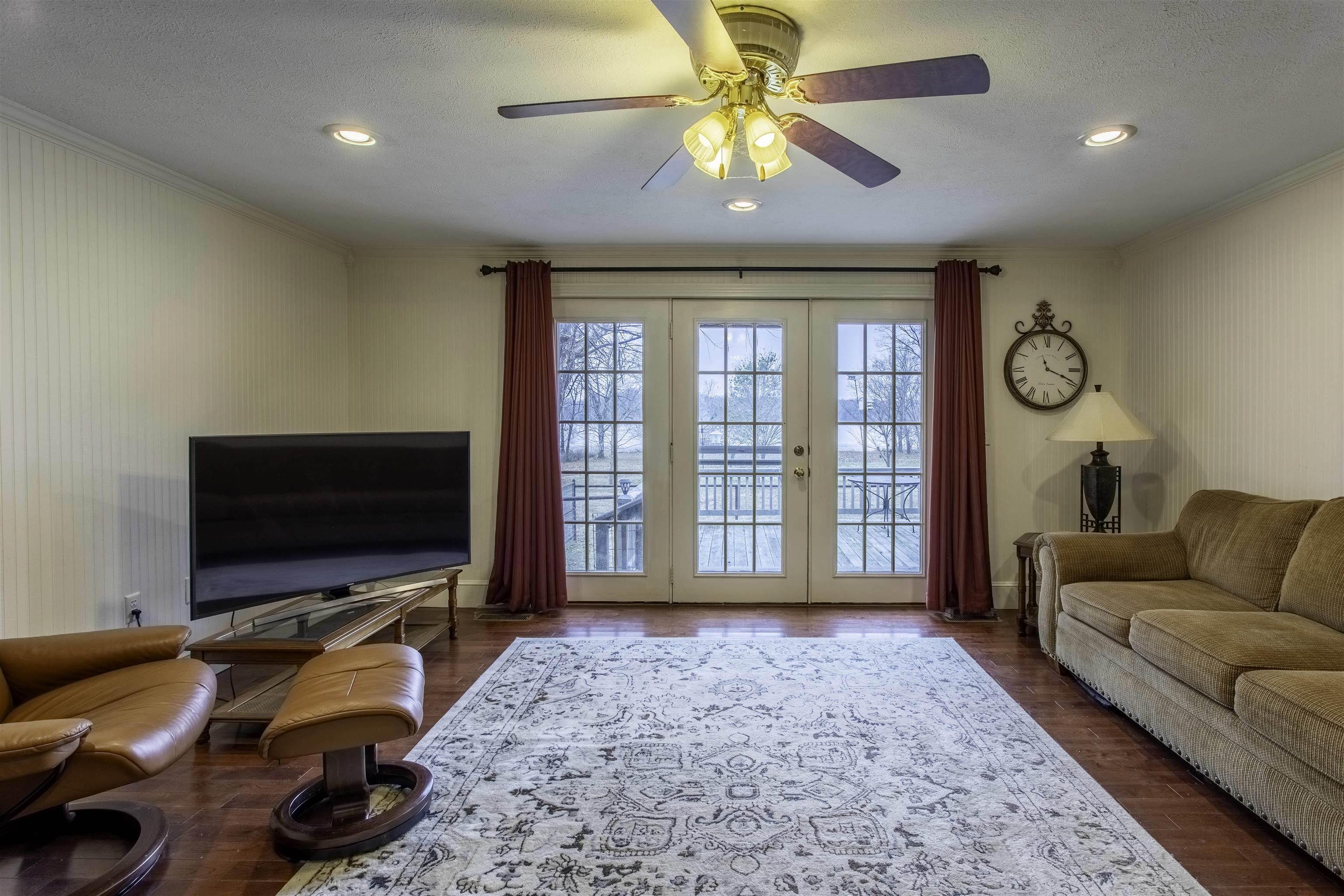 121 Lawrence Road 245