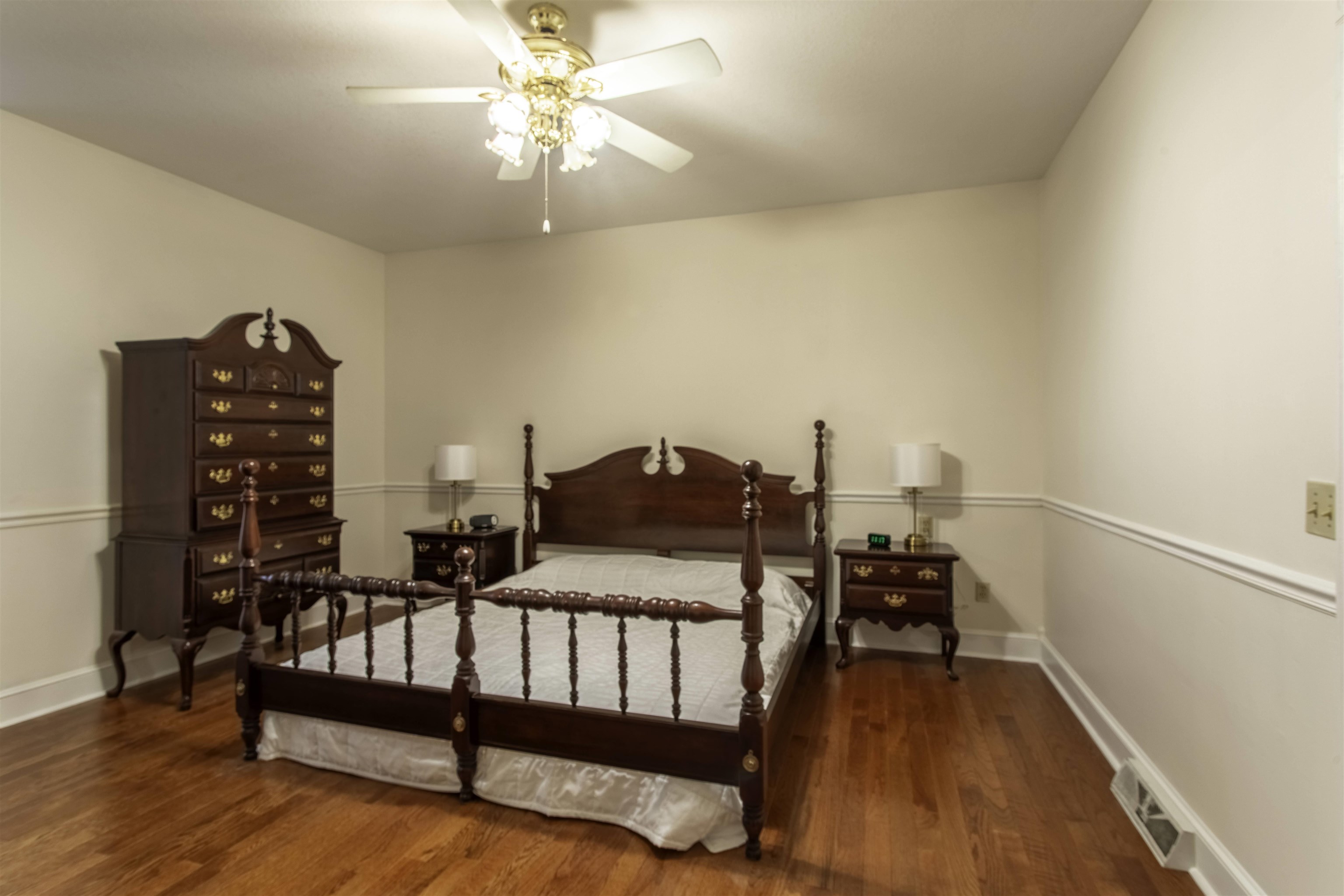 121 Lawrence Road 245